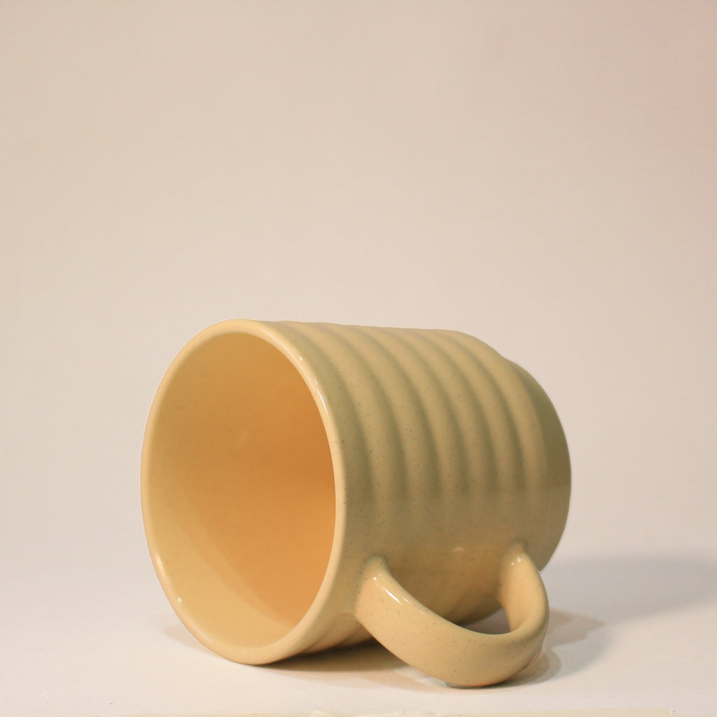 Taza Ondas Amarilla